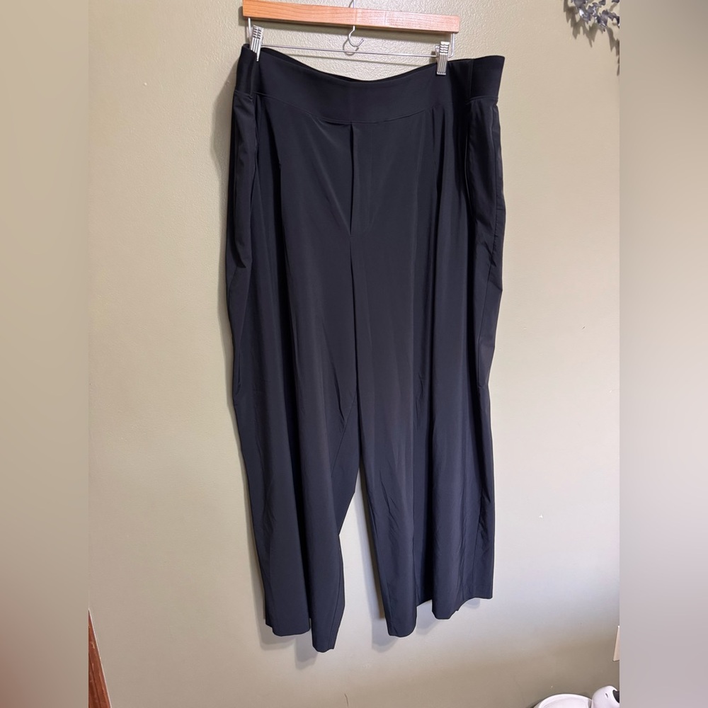 Athleta Black Wide Leg Pant, Size 26